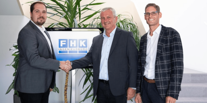 Stefan Pfefferer (Business Unit Leiter TÜV AUSTRIA Real Estate Management), Gerhard Kampl (FHK-Geschäftsführer) und Stefan Guldan (FHK-Geschäftsführer), (c) TÜV AUSTRIA Group/APA-Fotoservice/Gruenwald